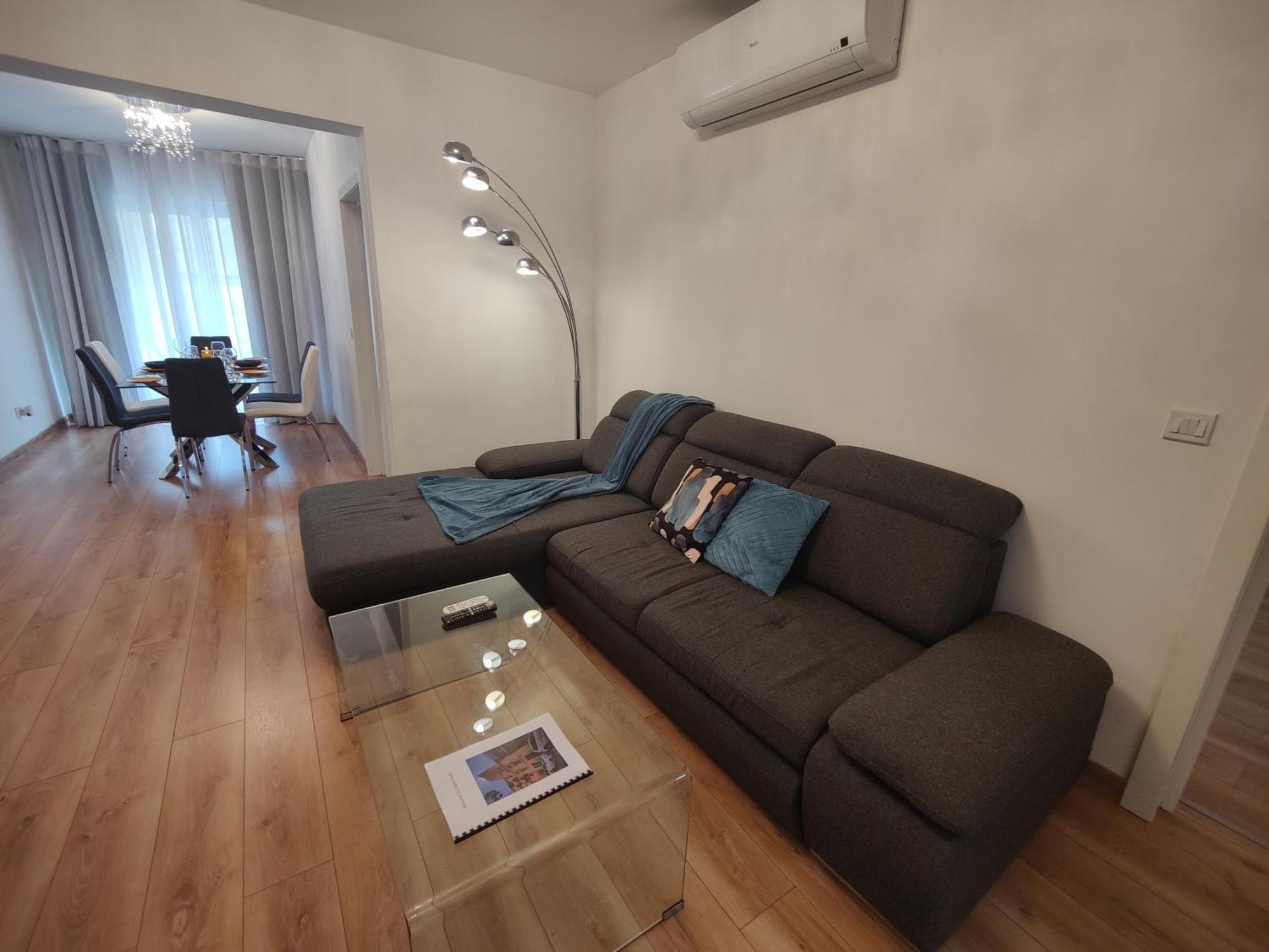 Modern 2 Bedroom Apartment